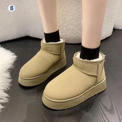 Comfortable Women's Boots with Thick Padding